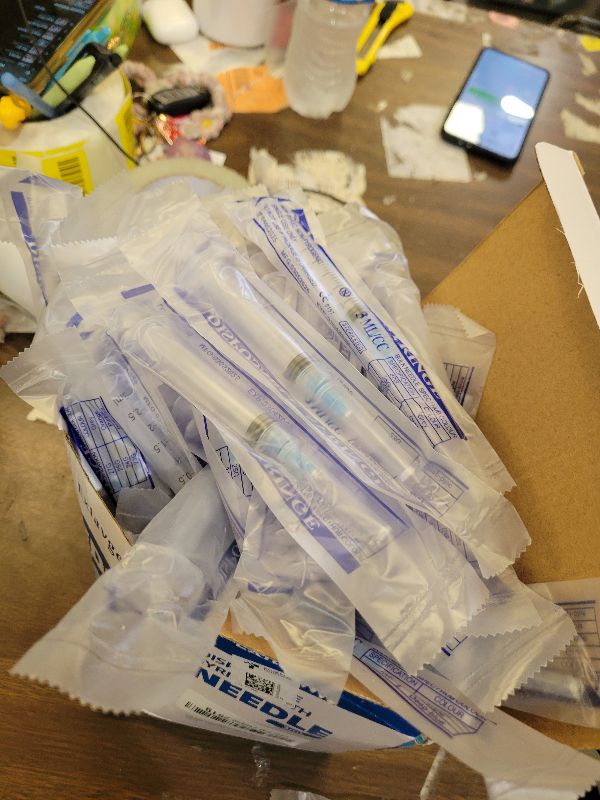 Photo 1 of 100 Pack Disposable 3ml/cc Lab Syringes with 23Ga 1 Inch Needle Luer Lock, Individually Sealed Packed