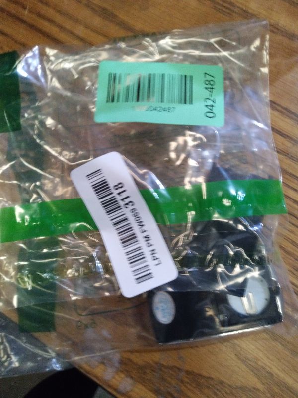 Photo 1 of 100g/0.01 Digital Pocket Scale High Accuracy Portable Electronic Jewelry Scale Small LCD Scale for Jewelry