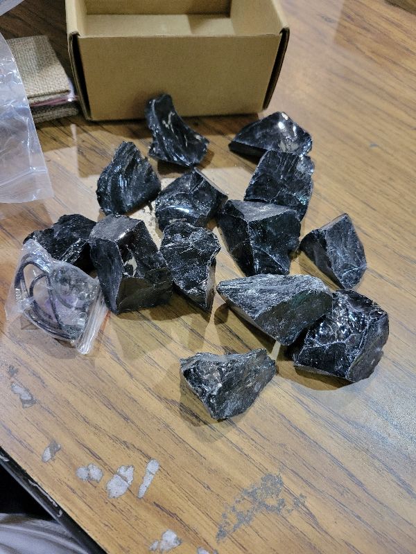 Photo 1 of 1 lb Rough Crystals Bulk Raw Black Obsidian Quartz Healing Stones for Tumbling, Wire Wrapping, Wicca Reiki,Meditation and Home Decor