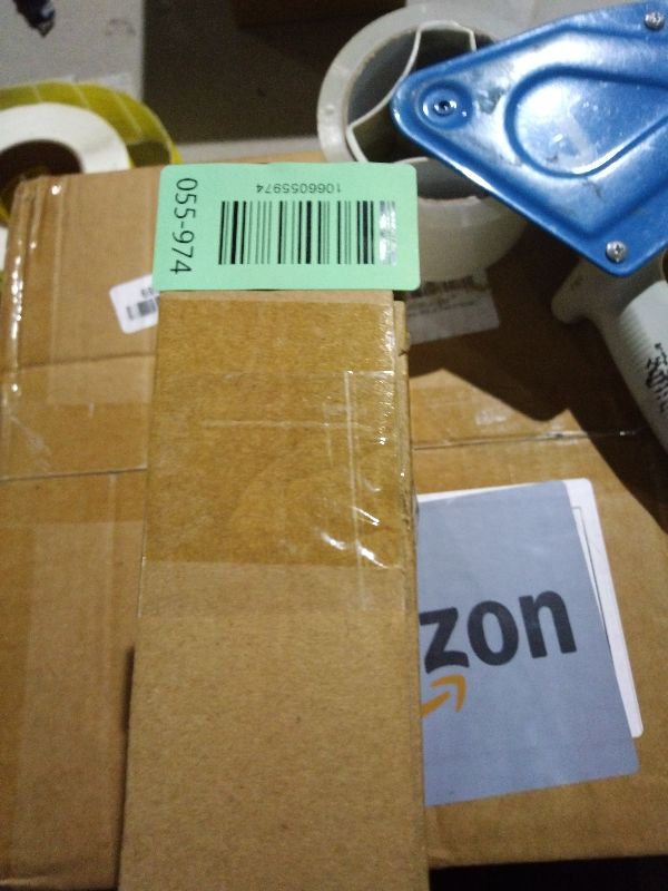 Photo 1 of 1 Pack Adjustable Garage Parking Sensor Aid with with Red/Yellow/Green LED Display, Garage Parking Aid Set Stop Distance 6"–6 ft, Battery (Not Included) or USB Powered, No-Drill Installation (White)