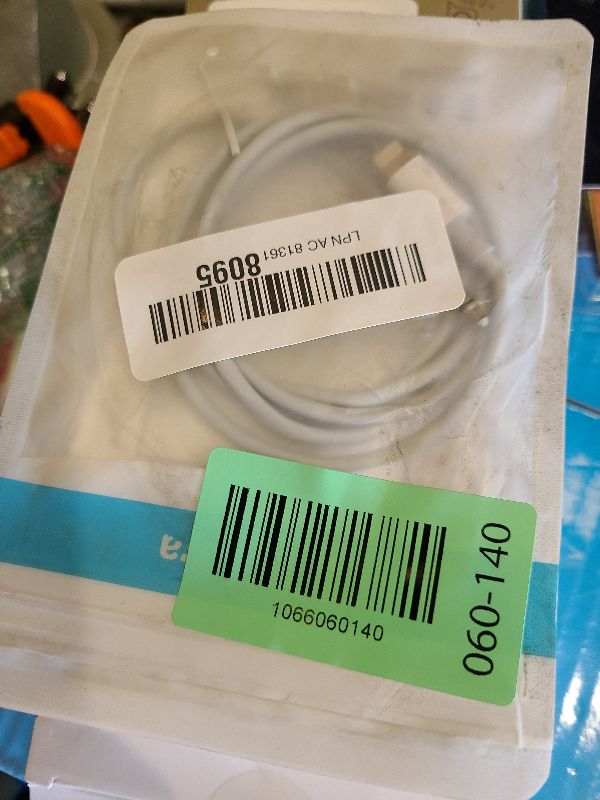 Photo 1 of (Apple MFi Certified) iPhone AUX Cord,Lightning to 1/8 Inch Audio Cable,3.3ft, Headphone Jack Adapter Male Aux Stereo Audio Cable Compatible for iPhone 14/13/12/11/XR/X/8/7 (White)