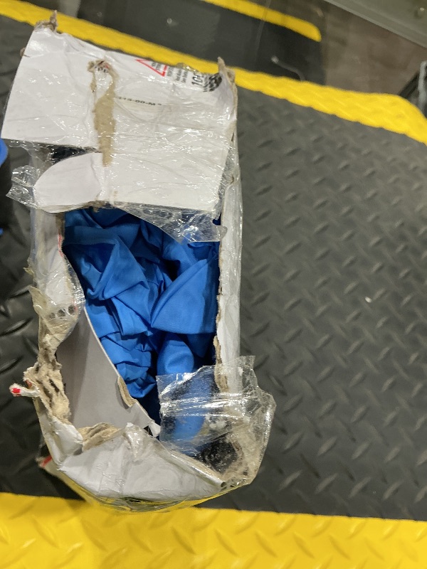 Photo 1 of **MISSING PARTS**
Cardinal Health™ Extended Cuff Nitrile Exam Gloves Blue, Md, 100EA/BX, 10BX/CS