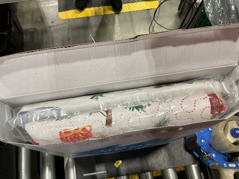 Photo 1 of 3-Piece Christmas Quilt Set Twin Size Cozy Xmas Snowman Bedding Sets Soft Christmas Tree Bedspread, Holiday Santa Quilt Coverlets Set for Home Decoration with 2 Pillow Shams,Red Green