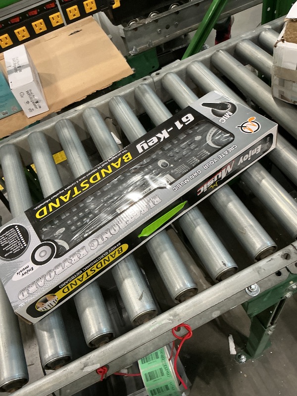 Photo 1 of ***MINOR DAMAGE*** 61 Key Piano Keyboard