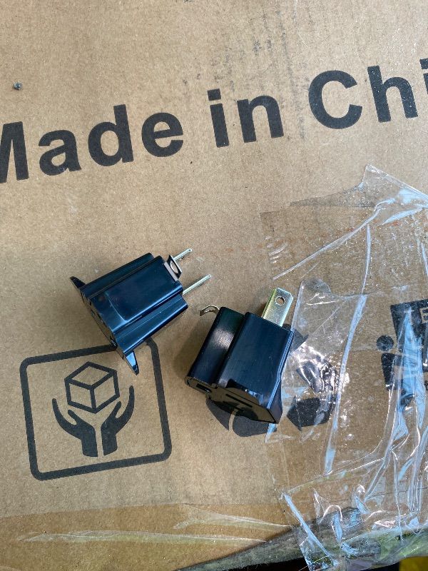 Photo 1 of * * MISSING PICESES**3-2 Prong Adapters Grounding Adapter JACKYLED 3-Prong to 2-Prong Adapter ETL Listed Fireproof Material 392? Resistant Heavy Duty Wall Plugs for Household Appliances Industial, Black