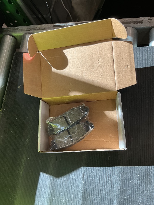 Photo 1 of Raybestos MGD1114CH Reliant Brake Pad Set