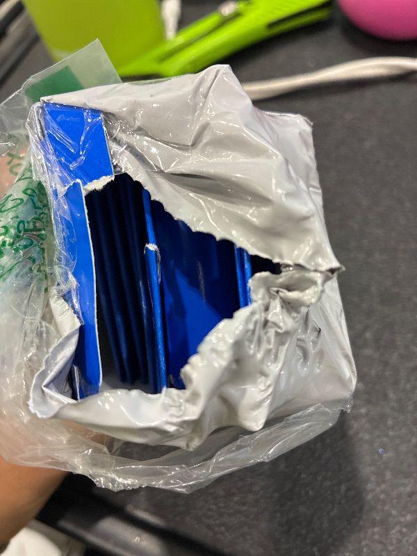 Photo 1 of *MISSING PARTS UNKNOWN*
Oral-B Threader Floss 30 Count: 6 Envelopes of 5 Threaders (Pack of 3)