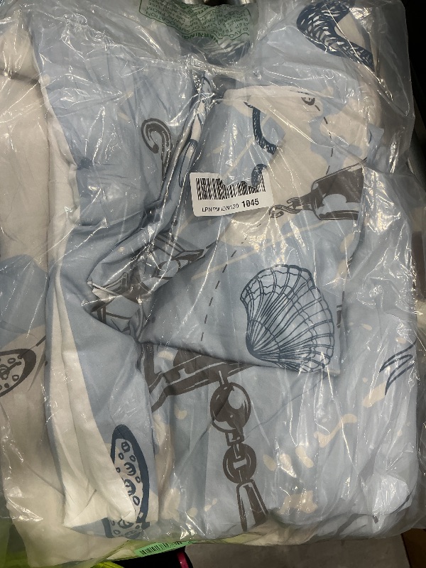 Photo 1 of **MINOR DAMAGE - USED**
HOSIMA Anchor Nautical Bedding Kids Comforter Set Twin Size,Compass Whale Sailing Shell Print Bed Sets for Girls Boys Room Decor,Grey Comforter Twin Bedding Set with 2 Pillowcases.