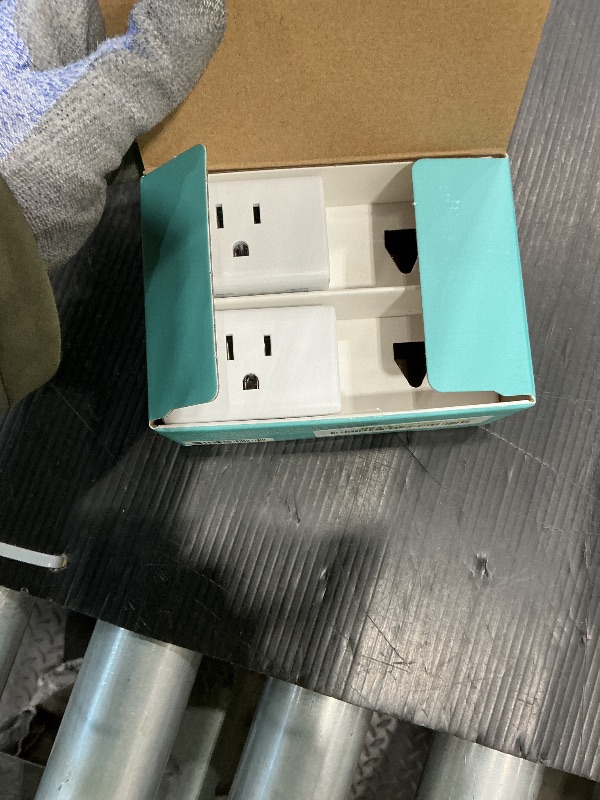 Photo 1 of **ONLY 2**
Kasa Smart Plug Mini 15A, Smart Home Wi-Fi Outlet Works with Alexa, Google Home & IFTTT, No Hub Required, UL Certified, 2.4G WiFi Only, 4-Pack(EP10P4) , White