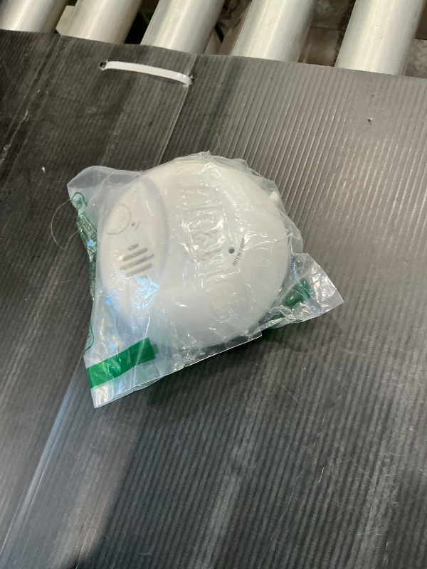 Photo 1 of **Missing Piece - One Smoke Alarm Missing**
First Alert SMI100, Battery-Operated Smoke Alarm, 2-Pack