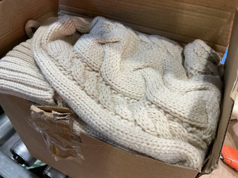 Photo 1 of *MINOR DAMAGE - USED*
XOYTN 6pack Christmas Stockings, 18inch Large Personalized Cable Knitted Xmas Hanging Stocking Decorations with Leather Patches Custom Name for Holiday Christmas Party Family Decor (Khaki and White)