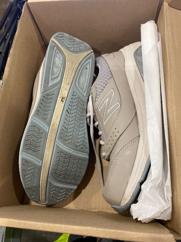 View 4 of **MINOR DAMAGE - USED**
New Balance Women's 928 V3 Lace-Up Walking Shoe, US Women's 8.5