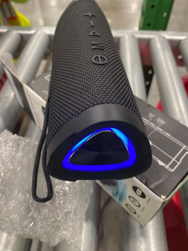 Photo 1 of *USED*
Vanzon V40 Portable Bluetooth Speaker, Wireless Speakers with 24W Stereo Sound,IPX7 Waterproof?24H Playtime,TWS Pairing and Bluetooth 5.0