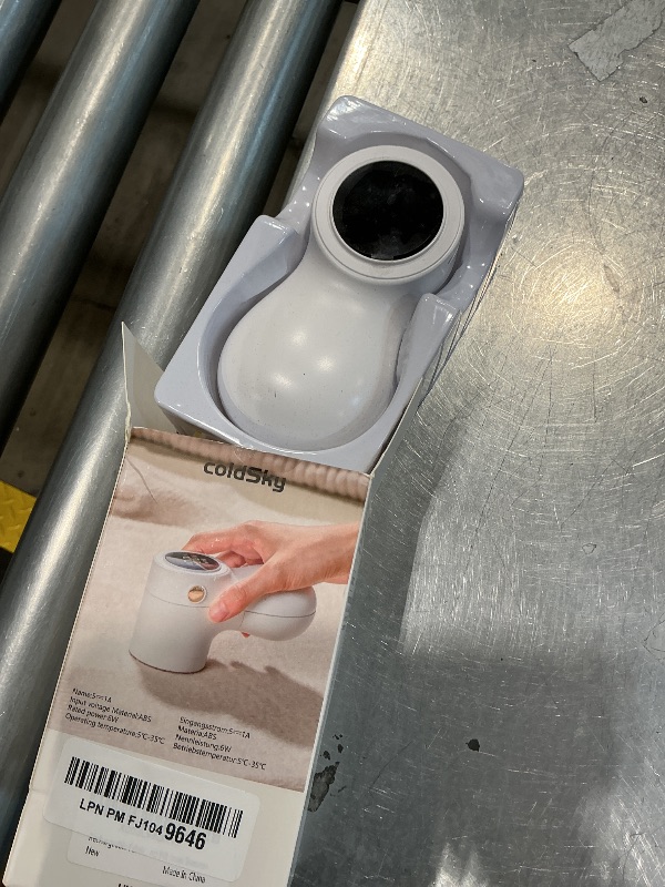 Photo 1 of ???????????? Fabric Shaver, coldSky Lint Remover for Clothes with 3 Replaceable Blades, Electric Lint Shaver with Digital Display, 3-Speeds Defuzzer for Removing Fuzz and Pill from Sweater