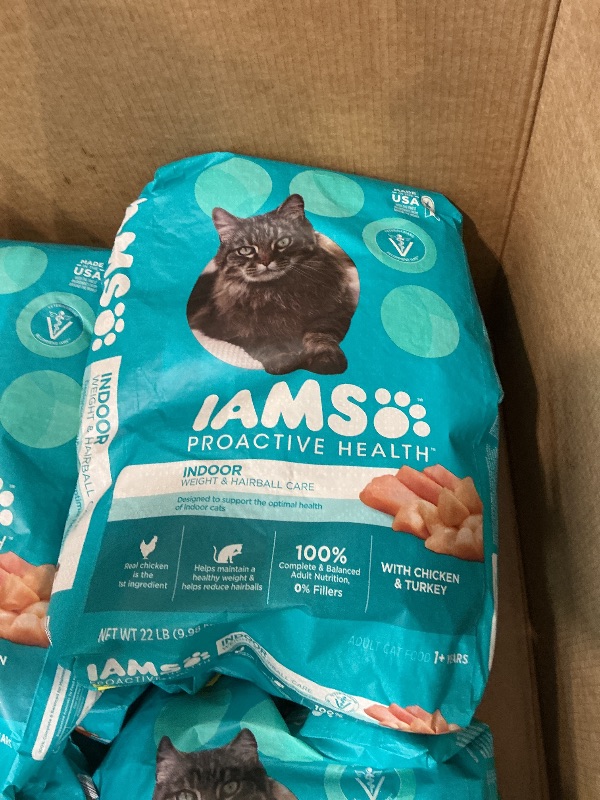 Photo 1 of ***CAT & DOG FOOD MIX*** ***SEE WAREHOUSE PHOTOS*** IAMS Proactive Health Indoor Weight Control & Hairball Care Adult Dry Cat Food, Chicken & Turkey Recipe, 22 lb. Bag