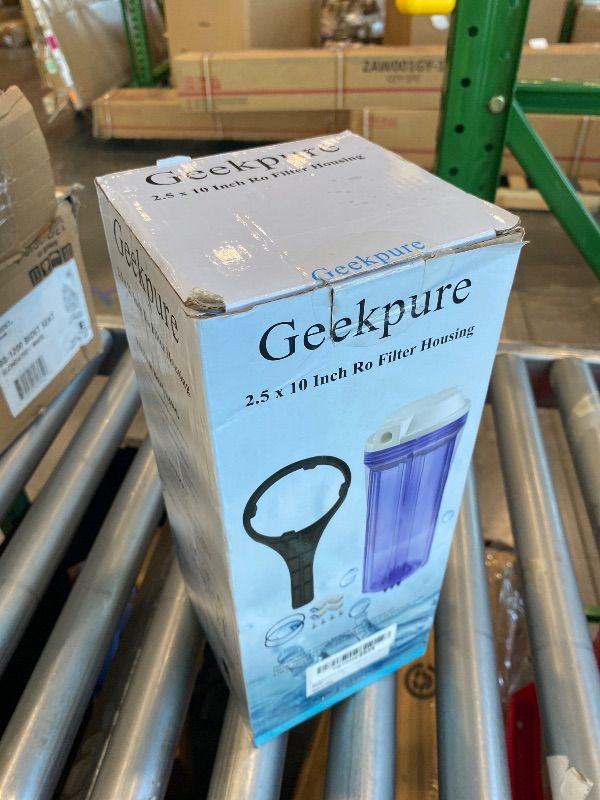Photo 1 of *USED*
Geekpure 10 Inch Reverse Osmosis Water Filter Housing for RO Filtration System -1/4" Port-2.5" x 10"-Clear