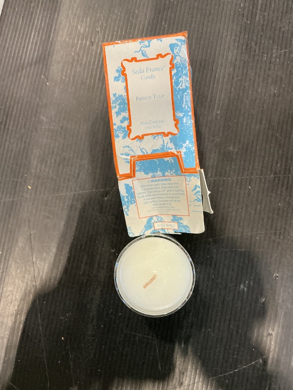 Photo 1 of **MINOR DAMAGE - USED**
French tulip candle