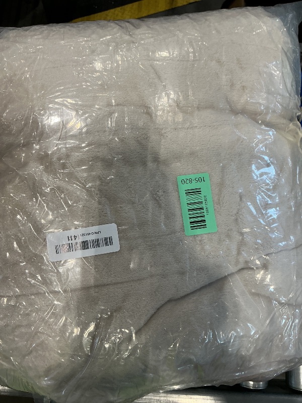 Photo 1 of ***MISSING CONNECTION CORDS*** Westinghouse Electric Blanket Queen, Heated Blanket Queen Size with 10 Heating Levels and 1 to 12 Hours Heating Time Settings, Flannel to Sherpa Reversible, Machine Washable (84" x 90", Beige)