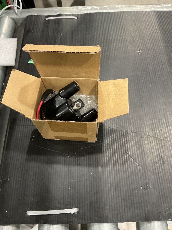 Photo 1 of ??NEWHOW F6T557 Ignition Coil for Yamaha Outboard Motor - Replaces OEM 63P-82310-01-00, Compatible with F90 F115 F150 4-Stroke Engines