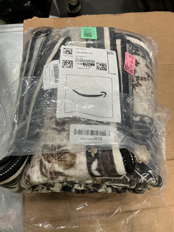 Photo 1 of *USED*
Softlife 4x6 Washable Area Rug for Living Room, Black Camel Non-Slip Rugs for Bedroom, Small Vintage Indoor Mat Under Dining Table, Oriental Modern Print Carpets for Kids Boys Girls