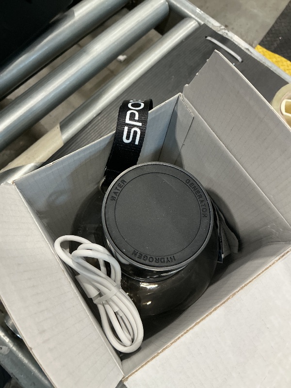 Photo 1 of *USED*
Hydrogen Water Bottle, 50.7oz/1.5L Large Hydrogen Water Bottle Generator, Ion Bottle Improve Water Quality in 3 Minutes, Water Ionizer Machine Suitable for Travel and Fitness Drinking(Black)