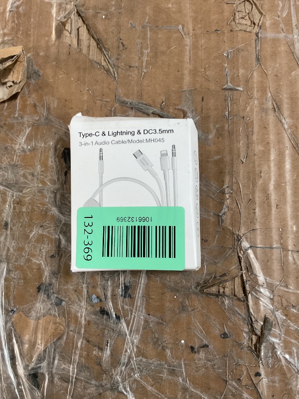 Photo 1 of [3in1] USB C to 3.5mm Audio Aux Jack Cable Compatible with iPhone 15 14 13 12 11 XS XR X 8 7 iPad Pro, Samsung Galaxy S23 S22 S21 Ultra etc, Work with Car Stereo, Headset, Speaker - 3.93ft White