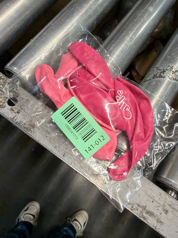 Photo 1 of (6 Pack) 12 Inch Latex Balloons Korean Finger Heart Symbol Kpop Merchandise For Birthday, Party, Wedding, K-Pop Concert, Pink