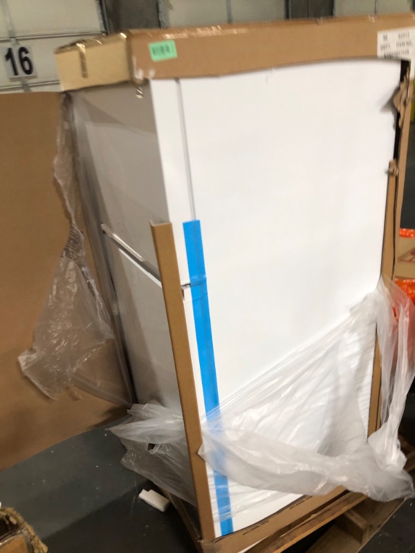 Photo 1 of ****BRAND NEW UNBOXED FOR INSPECTION*****Kenmore 46-62312 30" Top Mount Refrigerator with Freezer - Adjustable Shelving, Humidity-Controlled Crispers, Optional Ice Maker, LED Lighting, ENERGY STAR Certified, 18.2 cu. ft. Capacity - White