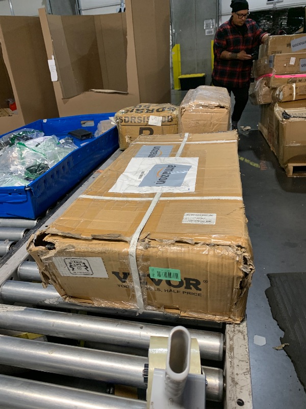 Photo 2 of VEVOR Extendable Steel Truck Ladder Rack - 800 lbs Capacity, 46-71 inch, Non-Drilling for Kayak, Surfboard, Lumber, Ladder