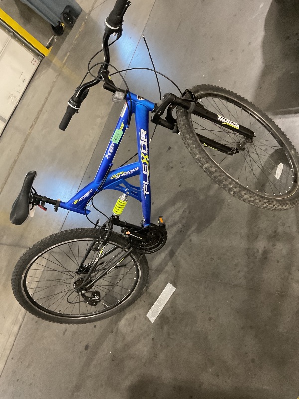 Photo 1 of ***DAMAGED - SEE NOTES/PICTURES******MISSING PARTS***Kent Flexor Mountain Bike - Blue