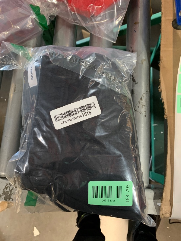 Photo 1 of Amazon Essentials Men's Relaxed Joggers Sweatpants, Fleece, Comfortable Fit, Black, Small