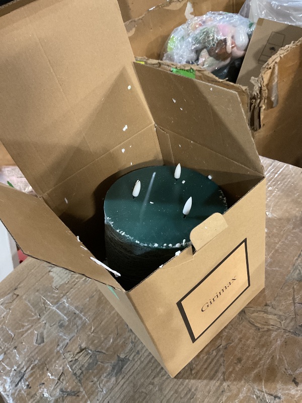 Photo 1 of * candle is bent *
Girimax Green 3 Wick Flameless Candle with Remote, 6x6 inch Large Christmas LED Pillar Candle, Battery Operated Real Wax Flickering