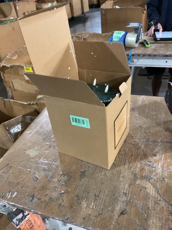 Photo 1 of * candle is bent *
Girimax Green 3 Wick Flameless Candle with Remote, 6x6 inch Large Christmas LED Pillar Candle, Battery Operated Real Wax Flickering