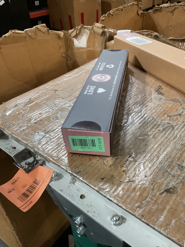 Photo 1 of * factory sealed *
The Beachwaver Co. B1 Rotating Curling Iron - Automatic 1" Ceramic Curling Iron - Easy-to-Use Spinning Wand for Long-Lasting Waves, Auto-Shut Off, Travel-Friendly, Dual Voltage (BW160), Midnight Rose