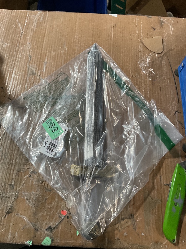 Photo 1 of * only comes with one *
2pcs Toy Sword,18.9" Plastic Roman Sword for Kids Boys Role-Play Accessory,Medieval Knight Toy,Halloween Cosplay,Props Silver