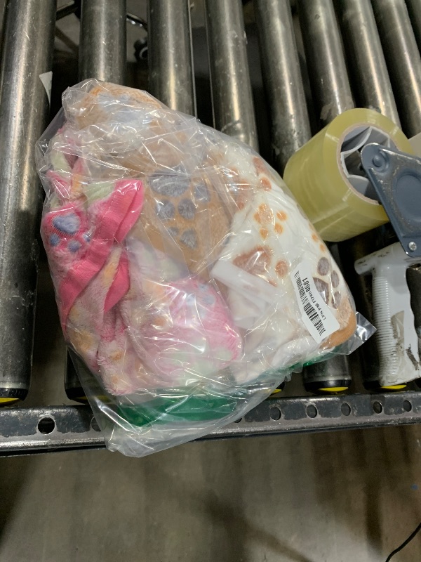 Photo 1 of 1 Pack 3 Blankets Super Soft Fluffy Premium Fleece Pet Blanket Flannel Throw for Dog Puppy Cat Paw Brown/Pink/White Small(23x16 inch)