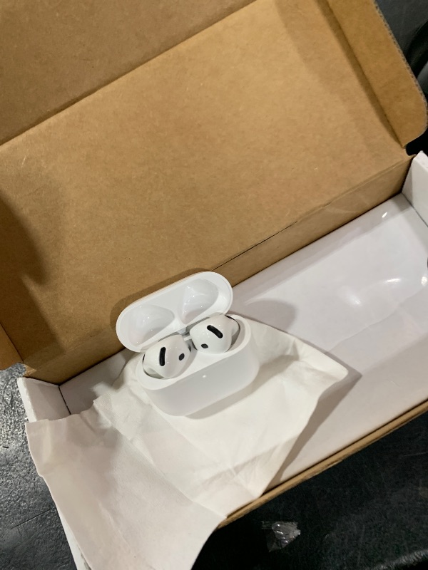Photo 1 of Apple Airpods 4 (Renewed)