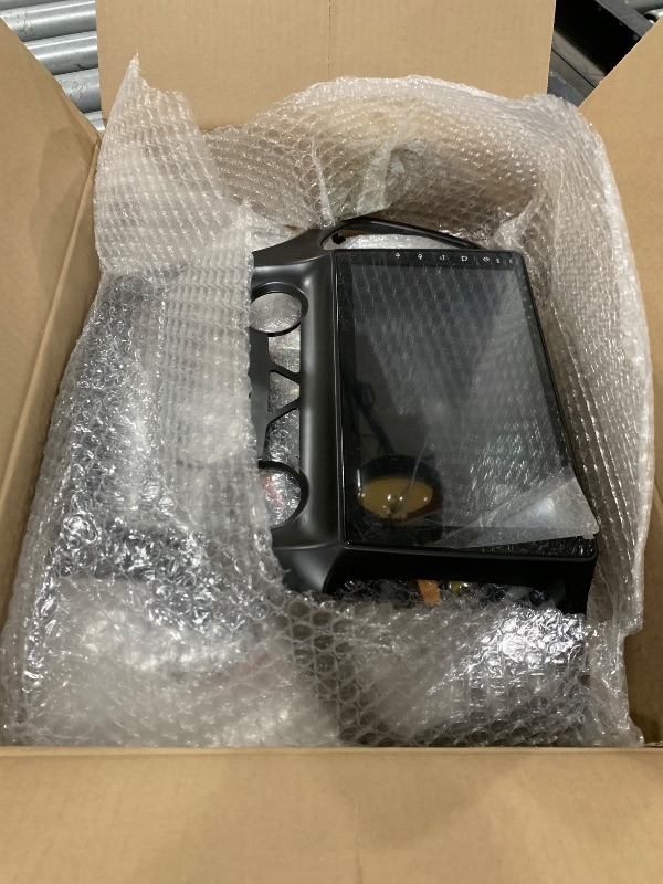 Photo 1 of [8 Core 4+64GB] Qualcomm Android 15 Car Stereo for Jeep Grand Cherokee 2014-2020 with CarPlay Android Auto,9" Car Radio with Bluetooth5.1 GPS WiFi FM/RDS DSP EQ SWC Backup Camera