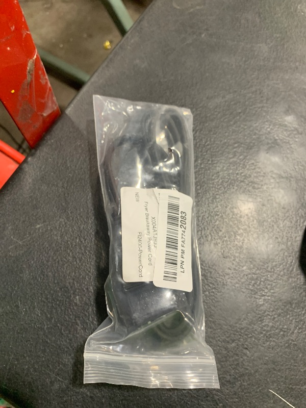 Photo 1 of 028372 Deep Fryer Breakaway Power Cord for Waring DF175 DF250 DF280 TF200 Deep Fryer Cord Replacement - Deep Fryer Cord - Deep Fryer Parts & Accessories (Interface Size: 1.6 * 0.7 Inch)