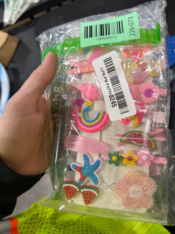 Photo 1 of 28 PCS Cute Hair Clips Fashion Girls Hair Accessories Flower Fruit Colorful Rainbow Candy Dessert Lovely Animal Barrettes Set Non-slip Metal Snap Pins for Girls Kids Teens Toddlers (Style B)