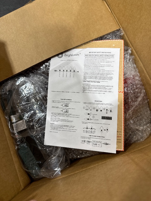 Photo 1 of *INCOMPLETE** 2 Pack 11Feet 5 LED Super Jumbo Christmas String Lights, Outdoor Xmas Decorations - Jumbo C9 Hanging Lights Waterproof Lawn Dec for Holiday Home Tree Roof Yard, Red & White