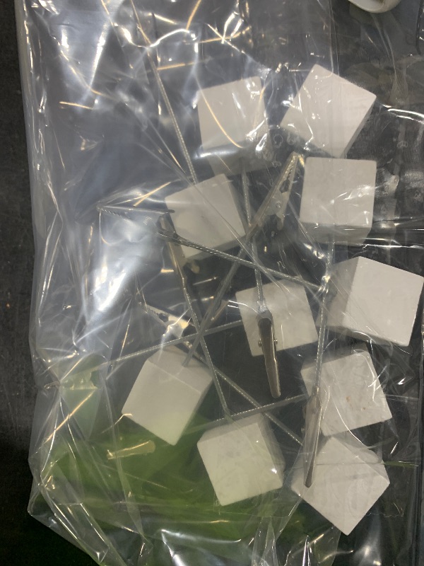 Photo 1 of 10pcs Table Number Holder Name Place Card Holder Memo Clip Holder Stand Note Holder Pictures Card Paper Menu Clip (Pure White)
