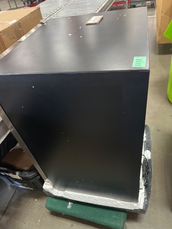 Photo 1 of **FOR PARTS ONLY**missing handles**
MZAVP 24 Inch Wine and Beverage Refrigerator, Dual Zone Beverage Cooler with Glass Door, Built-In or Freestanding Wine Fridge with Fast Cooling, 20 Bottles and 88 Cans Large Capacity