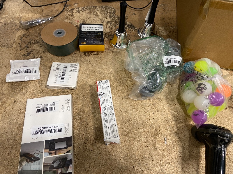 Photo 1 of 10 piece lot miscellaneous items