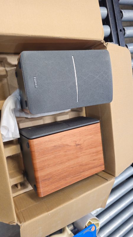 Photo 1 of (no remote) Edifier - R1280T Powered Bookshelf Speakers/Computer Speakers/Studio Monitor Speakers, 2.0 Active Near Field Monitors 42 Watts RMS - Brown