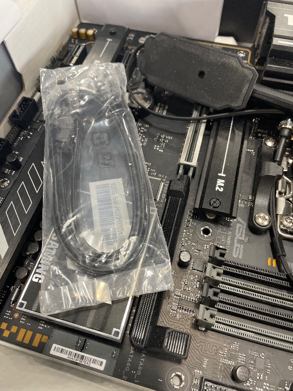 Photo 1 of * FOR PARTS * ASUS TUF Gaming B850-PLUS WiFi AMD AM5 B850 ATX Motherboard, 14+2+1 80A Stages, AI Ready, DDR5, PCIe 5.0, 3X M.2, Wi-Fi 7, 2.5Gb LAN, DisplayPort, HDMI™, USB 10Gbps & 20Gbps Type-C®, BIOS Flashback™
