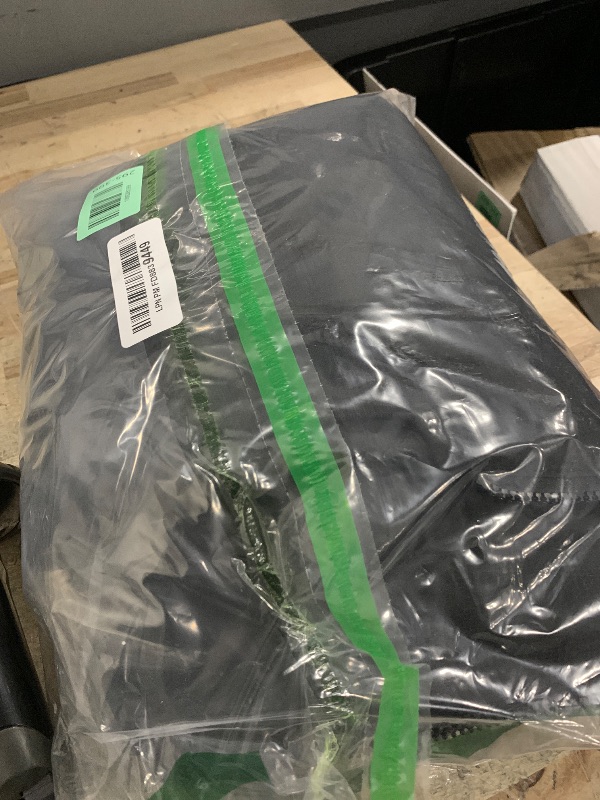 Photo 1 of ****POSSIBLY RUNS SMALL*** Reebok Mens Bomber Jacket - Insulated Zip Up Windbreaker Jackets for Men - Casual Golf Gym & Hiking Mens Lightweight Jackets, Size X-Large, Black