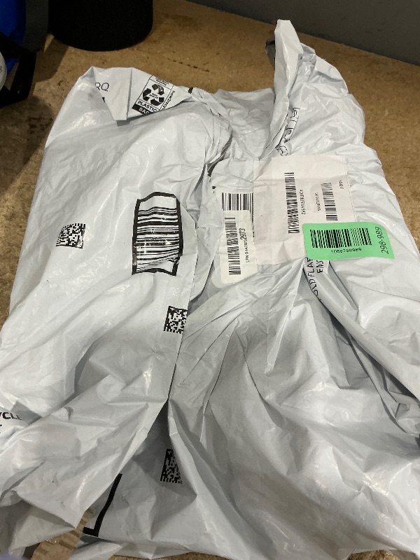 Photo 1 of HAVENLAB 32oz 3 Pack Reusable Plastic Spray Bottle Sprayer for Auto Detailing, Water Plants, Grilling, Haircuts, Cleaning, Disinfectant, Chemicals - HDPE, Non-BPA, Easy Squeeze Trigger.