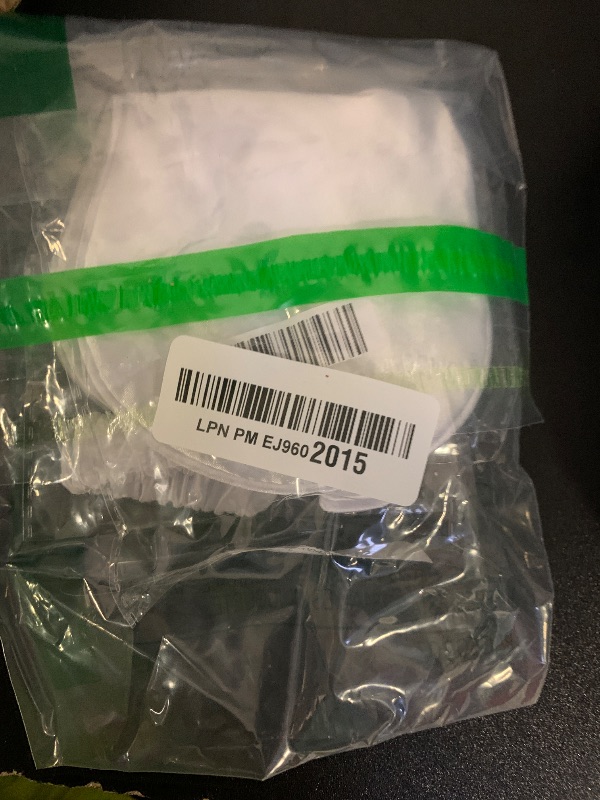 Photo 1 of 1 Pack Sleep Mask, Silk Eye Mask with Elastic Strap, Blindfold, Soft Silk Sleeping Mask for Girls, Women, Men (White)