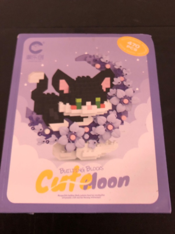 Photo 2 of QISHOUTING Cat Micro Building Blocks with Flowers,Flowers Mini Building Set,Animal Micro Building Kits,Home Office Décor Gift for Adults and Teens(Black)
